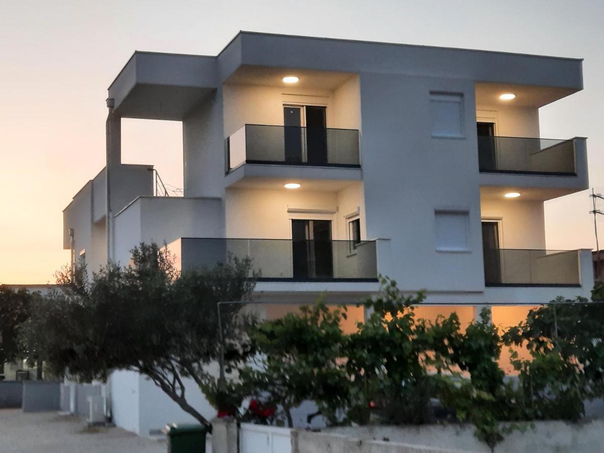 Apartments Matkovic Vir Buitenkant foto